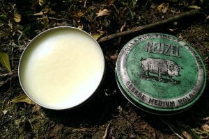 reuzel green pomade 3 300x200 1 - Wax for men reuzel green pomade 3 300x200 1 - Wax for men