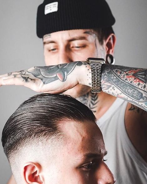 cách dùng Reuzel Clay Matte Pomade
