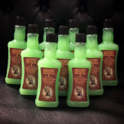 Reuzel Scrub Shampoo 4 - Wax for men