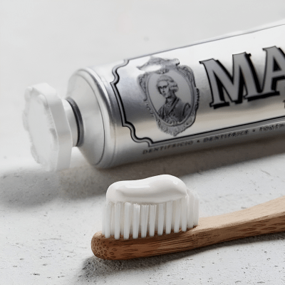 Kem danh rang Marvis 2 - Wax for men